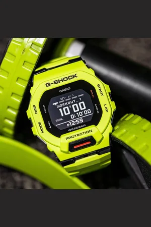 Casio Zegarki marki model GBD-200-9ER. Kolor Zółty, Akcesoria Męskie. sezon: Cały rok