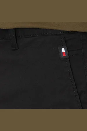 Tommy Hilfiger Szorty marki model DM0DM18812-. Kolor Czarny, Odzież Męskie. sezon: Wiosna/Lato