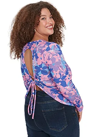 Trendyol Damska regularna bluzka bodycon z okrągłym dekoltem i dzianiny plus size, , 4XL Duże Rozmiary