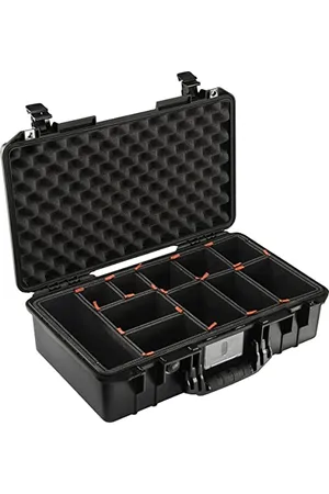 Peli Air 1525 Lekka skrzynia ochronna na sprzęt do lustrzanek, wodo- i pyłoszczelna, pojemność 26 l, wyprodukowana w USA, z modyfikowalnymi przegródkami TrekPak, Kolor:
