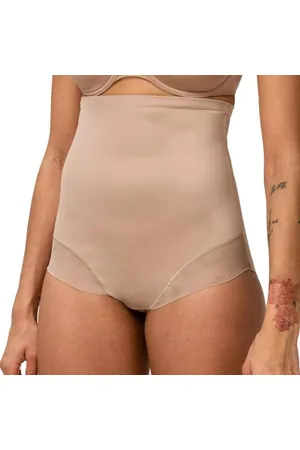 Triumph True Shape Sensation Super majtki z wysokim stanem od 36 do 46 Black and Smooth Skin, , 38