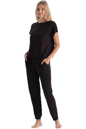 Dagi Women