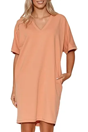 Makadamia Dresowa Sukienka Damska | Rozmiar 40/42 | Kolor: | Typu Kimono | Oversize | Dzianinowa | Casual Basic Styl | Wygodny Krój | Dekolt w Serek | Skład: 95% bawełna, 5% elastan