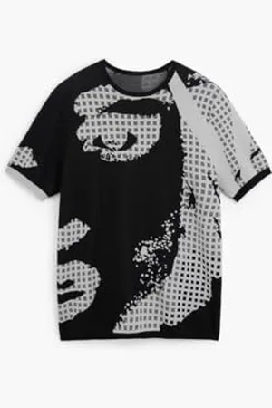 Desigual , L