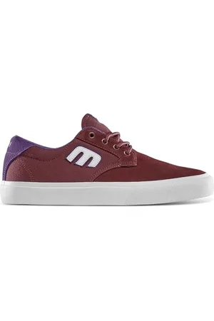Etnies Barge Plus Skate Shoes – Klasyczny low-top design, trwała konstrukcja, amortyzowany komfort, przyczepna podeszwa i stylowe sneakersy do skateboardingu oraz codziennego użytku.