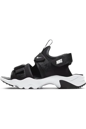 Nike Kobiety Canyon Sandał 38