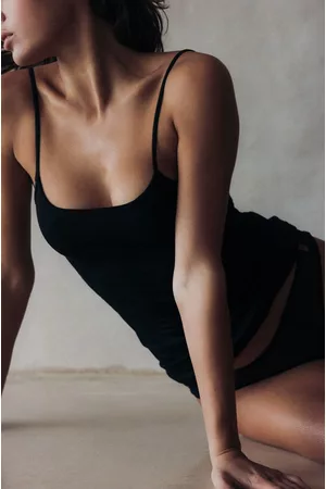 MUUV. Kobieta Bluzki Luksusowe - Top bawełniany Premium Basic kolor czarny