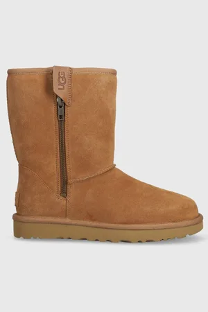 UGG śniegowce zamszowe Classic Short Bailey Zip kolor 1144043