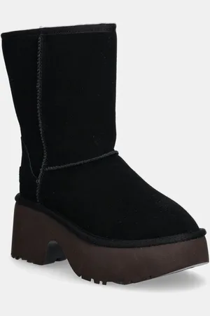 UGG Botki zamszowe Classic Short New Heights damskie kolor na słupku ocieplone 1158310-BLK