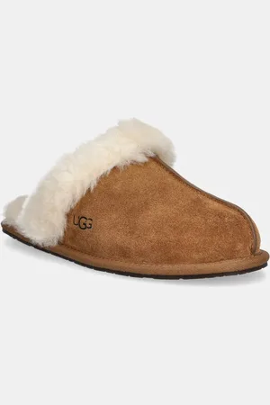 UGG Kapcie zamszowe Scuffette II 1106872.CHE