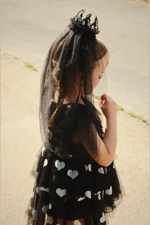Konges Sløjd Sukienka dziecięca HALLOWEEN GLITTER DRESS kolor mini rozkloszowana KS102179