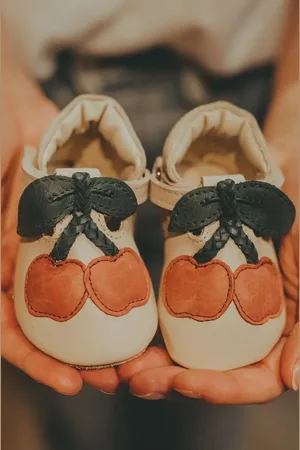 Donsje Buty skórzane niemowlęce Nanoe Shoes Cherry kolor 1005015