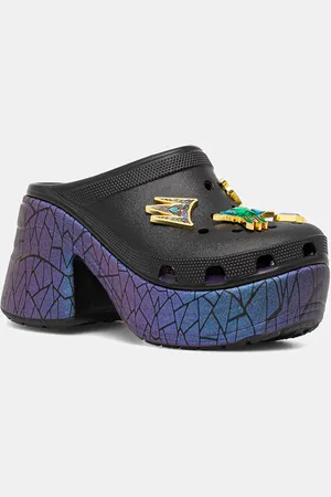 Crocs Klapki Snow White Siren Clog damskie kolor na słupku 209827