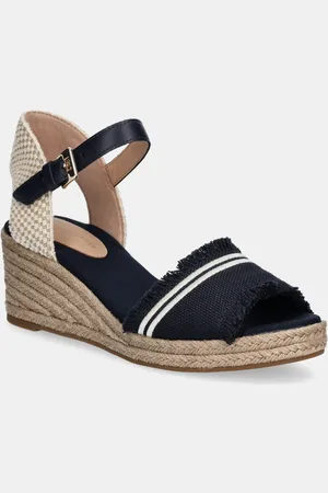 Tommy Hilfiger Sandały FRINGE CANVAS MEDIUM WEDGE kolor FW0FW08879