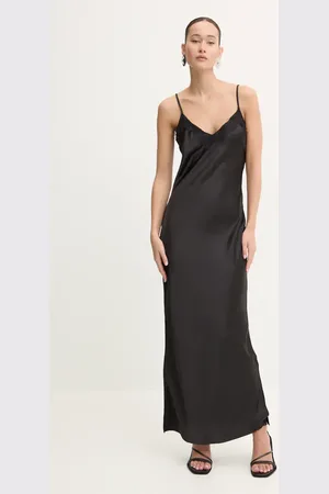Never Fully Dressed Sukienka Aria kolor maxi dopasowana NFDDR1413