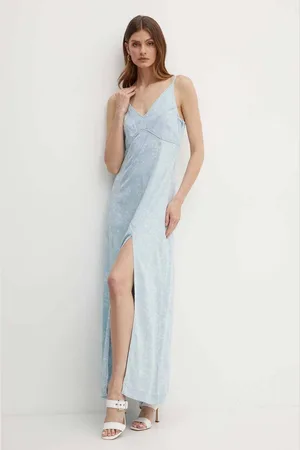 Guess Sukienka jeansowa CRUZ kolor maxi dopasowana W4GK93 D4YZ4