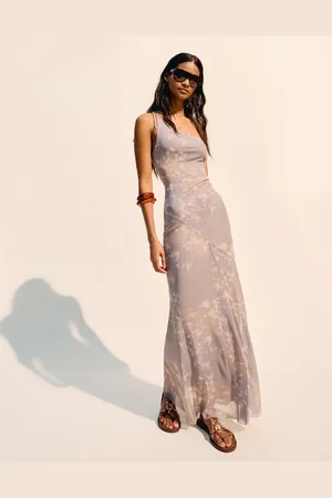 Bershka Asymetryczna Sukienka Maxi Z Tiulu Z Nadrukiem