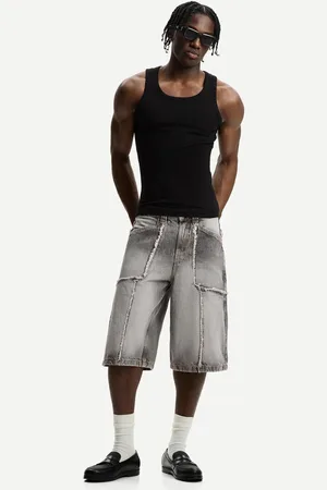 Bershka Jeansowe Bermudy Baggy Z Frędzlami Mężczyzna 32