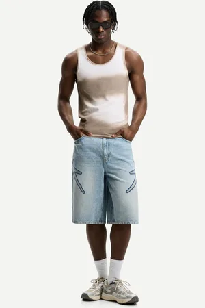 Bershka Bermudy Jortsy Z Naszywkami Gwiazdami Mężczyzna 34