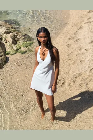 Bershka Sukienka Mini Z Mieszanki Lnu Z Dekoltem Halter