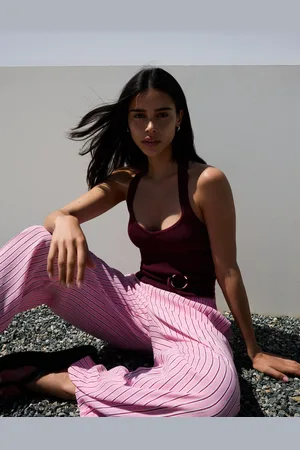 Bershka Top Z Dekoltem Halter I Kółkiem