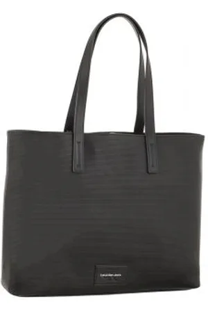 Calvin Klein Torebka Sculpted Slim Square Tote Chain Black K60K611187 BDS (CK392-a)