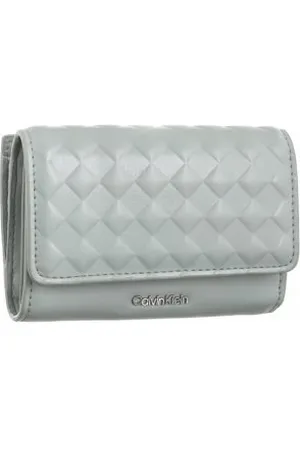 Calvin Klein Portfel Calvin Mini Quilt Small Trifold Pigeon K60K611896 PEB (CK472-a)