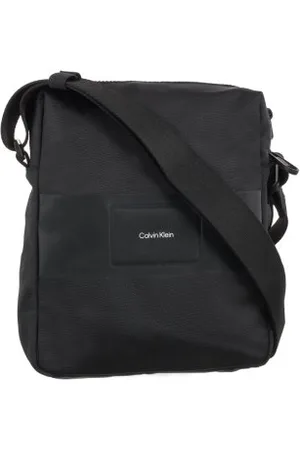 Calvin Klein Torebka Listonoszka CK Must Reporter Black K50K509545 BAX (CK166-a)