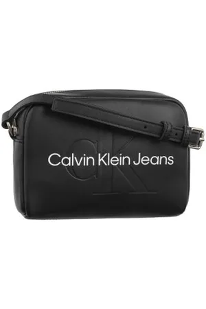 Calvin Klein Torebka Listonoszka Sculpted Camera Bag18 Mono Black/Neutral K60K612220 01R (CK545-a)