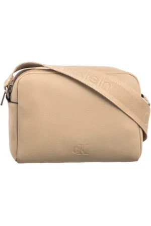 Calvin Klein Torebka Listonoszka Over Webbing Camera Bag21 Pu Porcelain Sand K60K612711 AB1 (CK544-b)