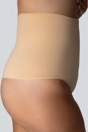 Producent Polski Don Majtki modelujące QUEEN SIZE STRINGI HIGH-WAISTED SMOOTHWEAR CHAMPAGNE PEARL ( r. 46-60)