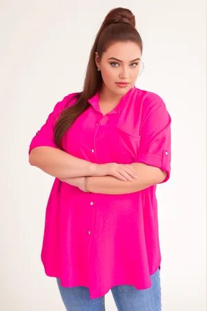producent zagraniczny Koszula plus size z kieszonką na biuście ( 46-56)