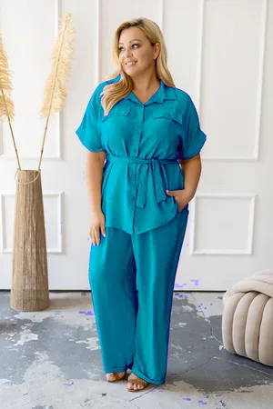 producent zagraniczny Komplet plus size - spodnie plus bluzka z guzikami ( r. 48-54)