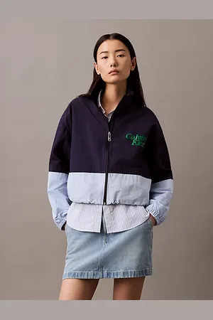 Calvin Klein Nylonowa kurtka o skróconym kroju w kontrastowe kolory