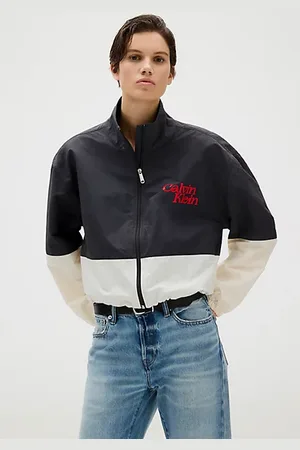 Calvin Klein Nylonowa kurtka o skróconym kroju w kontrastowe kolory