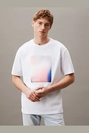 Calvin Klein Swobodny T-shirt z opalizującym nadrukiem