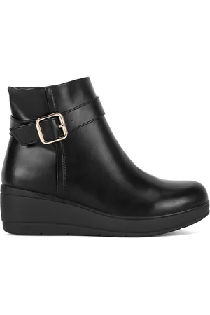 Clara Barson WS6000-01
