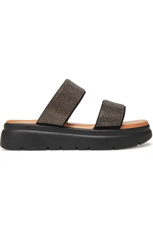 Clara Barson H3T9409-1