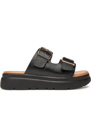 Clara Barson H3T9409-6