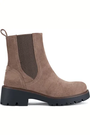 Clara Barson WS6381-01