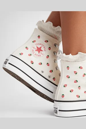 Converse Chuck Taylor All Star Lift Platform Embroidered Strawberries