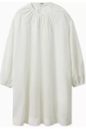 COS Kobieta Oversize - OVERSIZED GATHERED MINI DRESS
