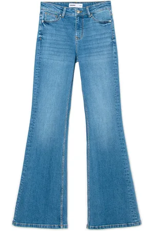 Cropp Niebieskie jeansy flare z efektem sprania