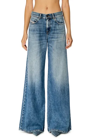 Diesel Flare Jeans 1978 D-Akemi Jeans Woman