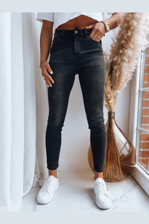 D-Street Spodnie damskie jeansowe BEAUTY ESSENTIALS czarne UY1528