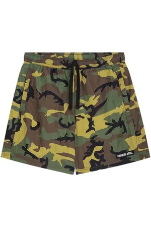 UNFAIR ATHLETICS Krótkie spodenki z DMWU Crushed Jungle Camo Shorts