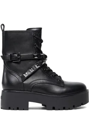 Guess Trapery