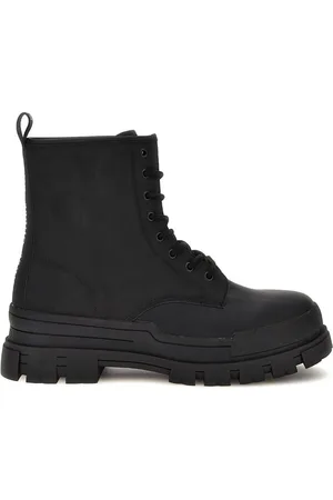 Guess Trapery