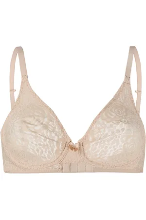 Wacoal Halo lace moulded underwire bra