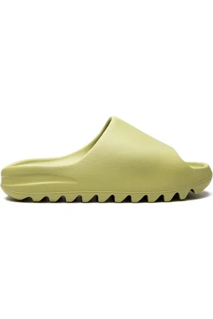 adidas YEEZY Slide "Resin 2022" slides